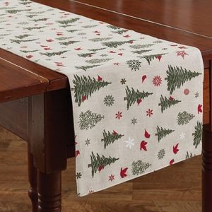 Christmas Table Runner nwt